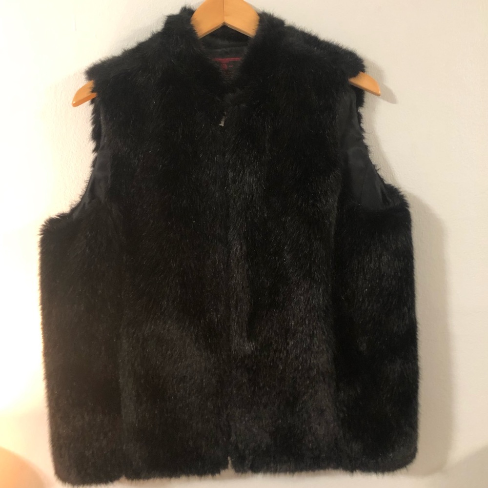 Lauren-Ralph Lauren Womens Faux Fir black zip up vest size Large